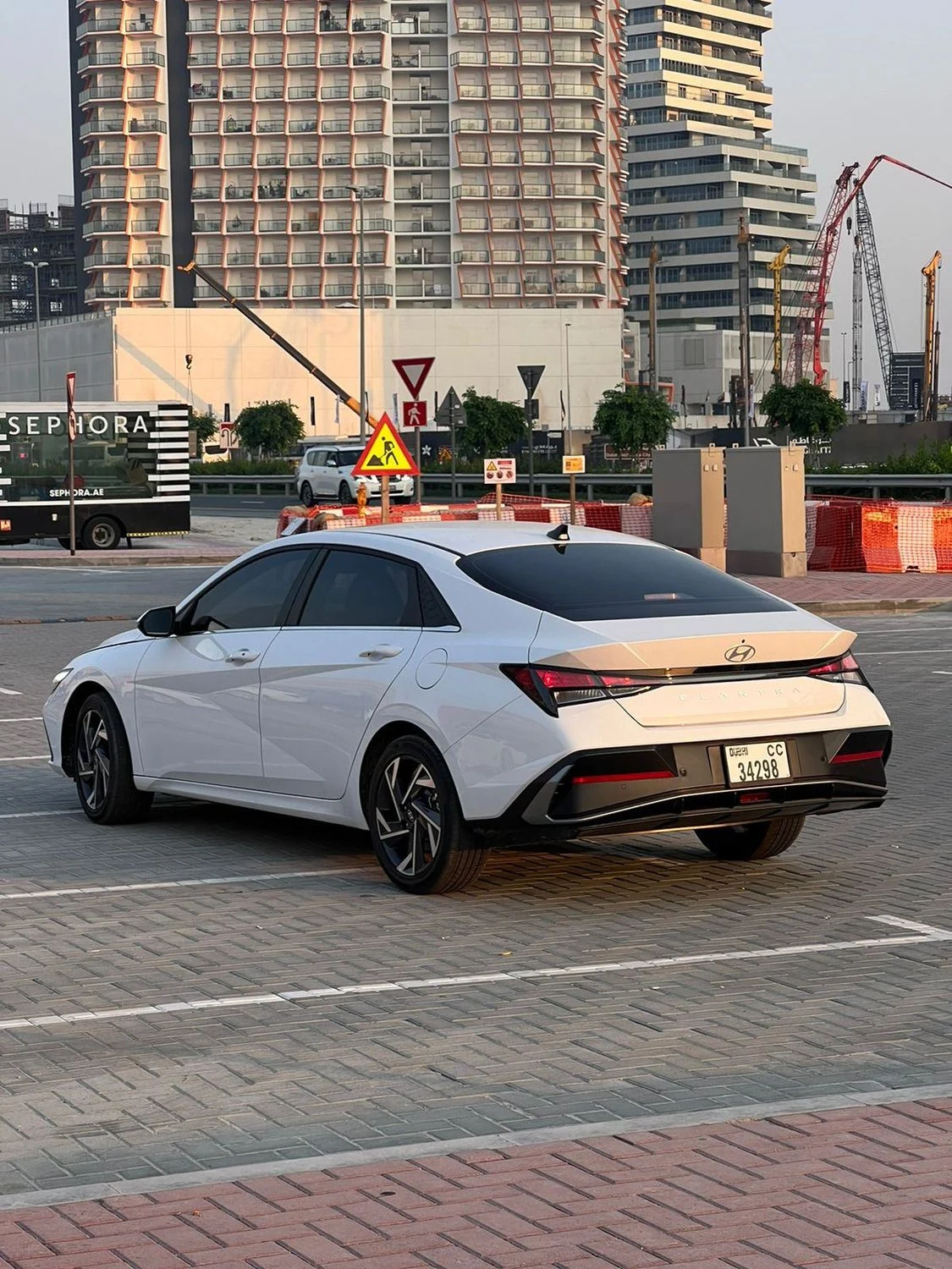 HYUNDAI ELANTRA 2024