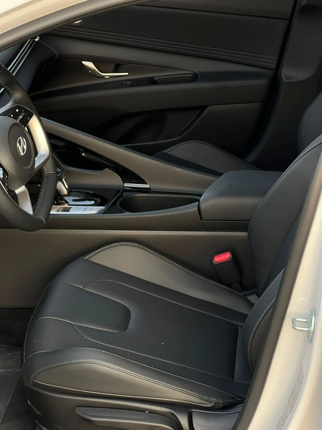 HYUNDAI ELANTRA 2024