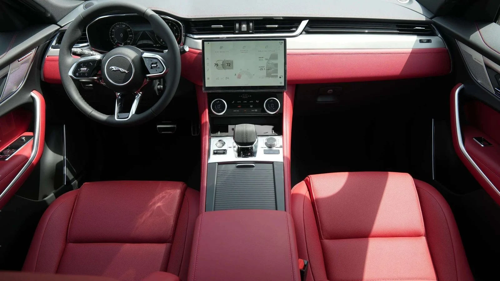 JAGUAR F-PACE 2026