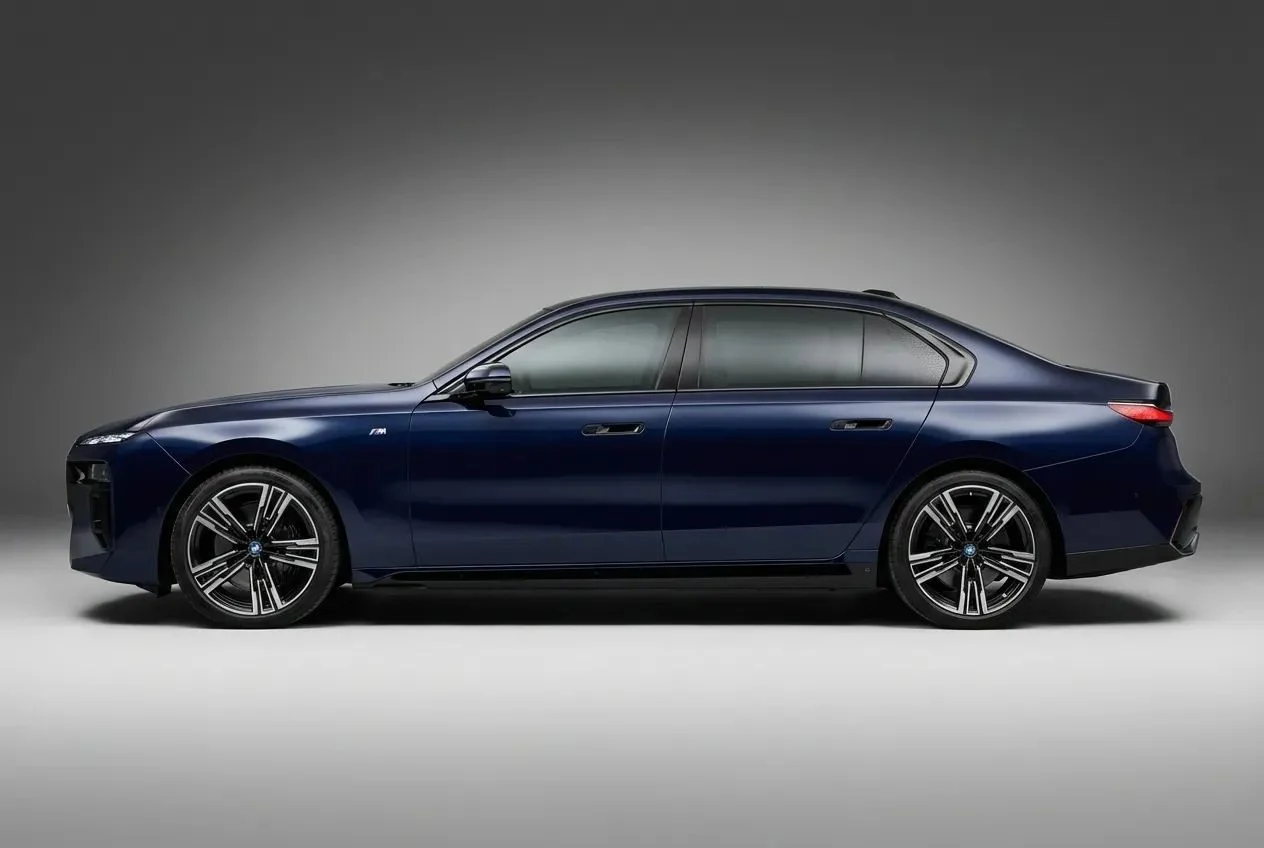 بي أم دبليو 7 SERIES 2025