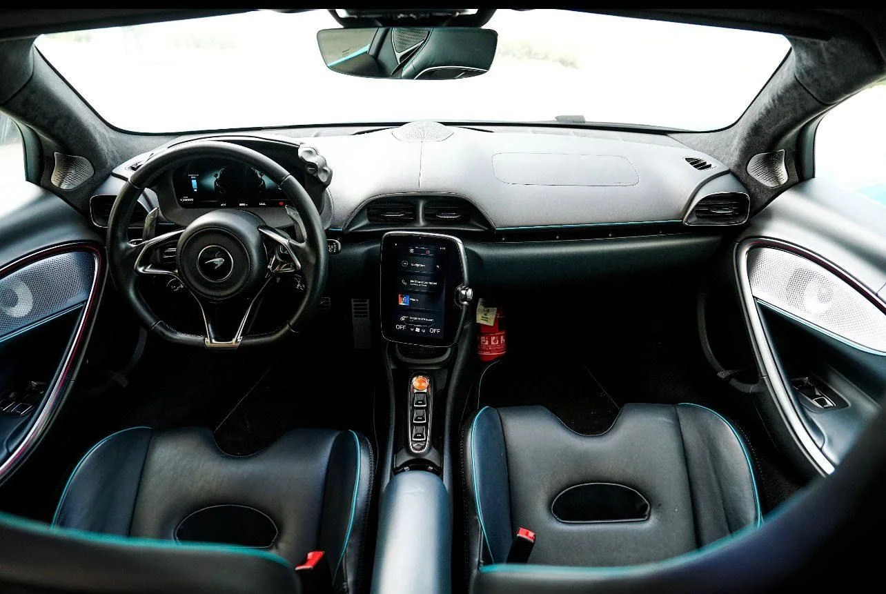MCLAREN Artura Spider 2025