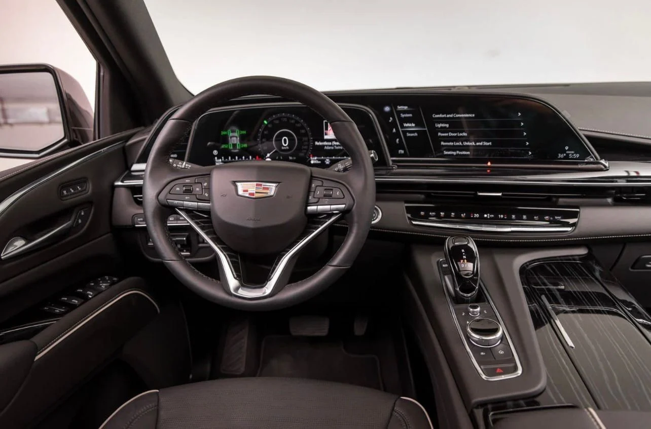 CADILLAC ESCALADE 2023