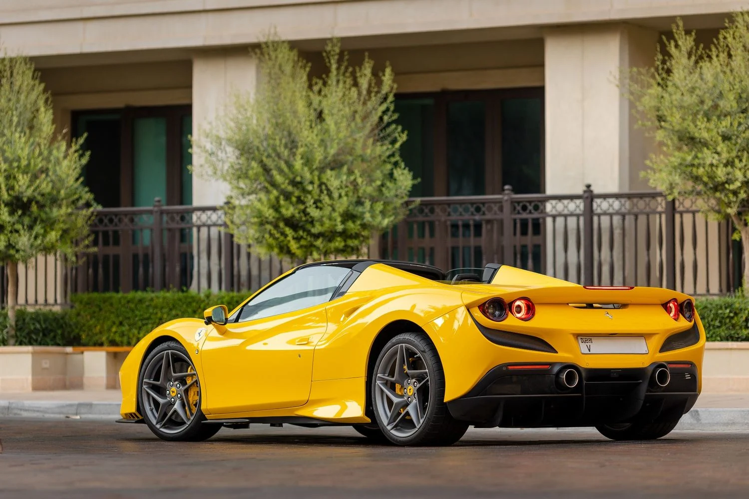 FERRARI F8 2023
