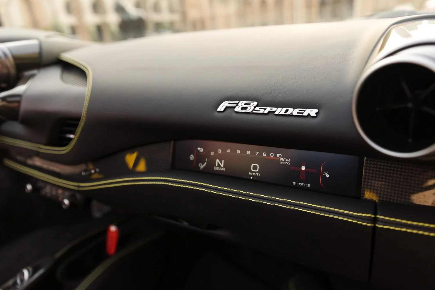 FERRARI F8 2023