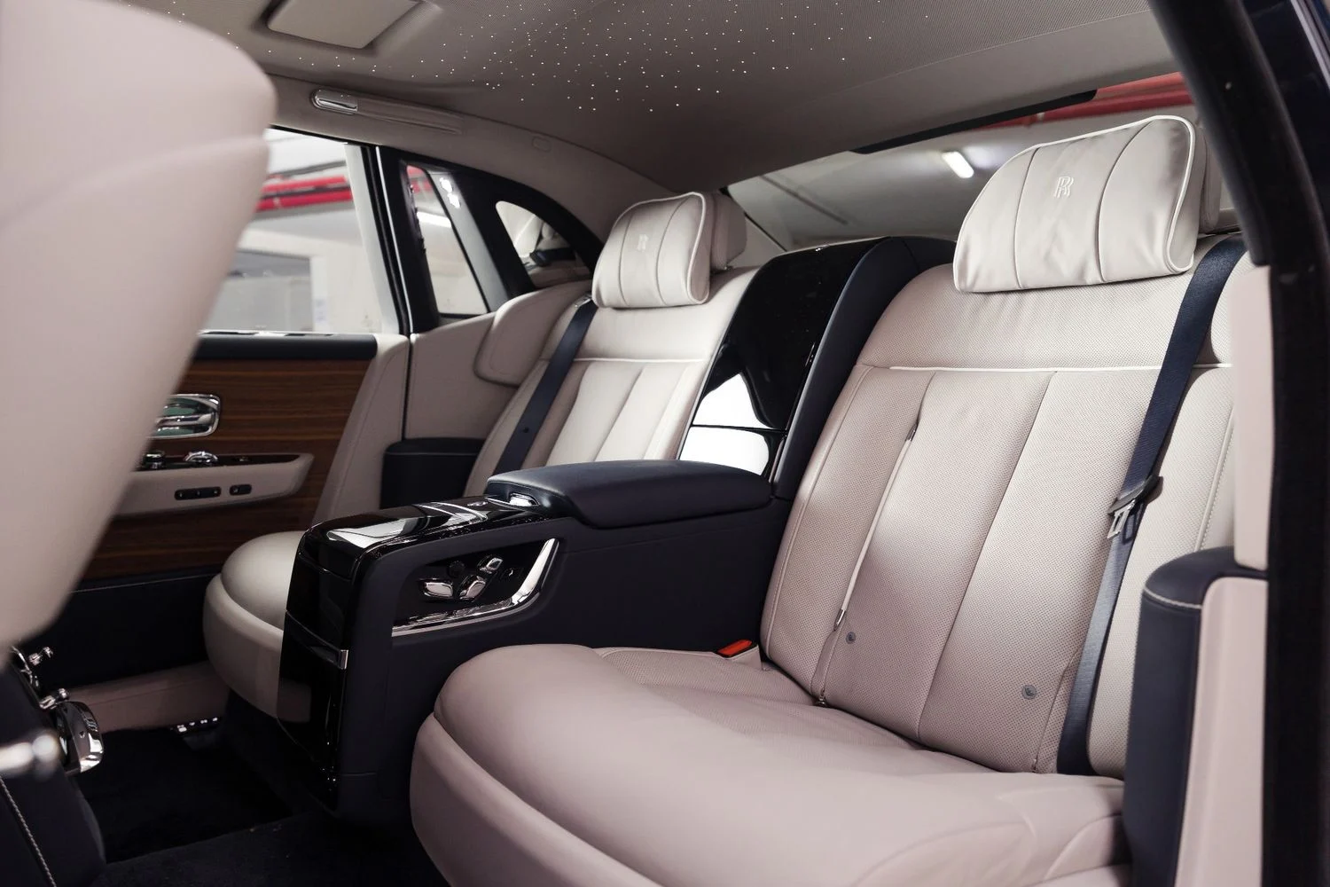 ROLLS ROYCE PHANTOM 2023