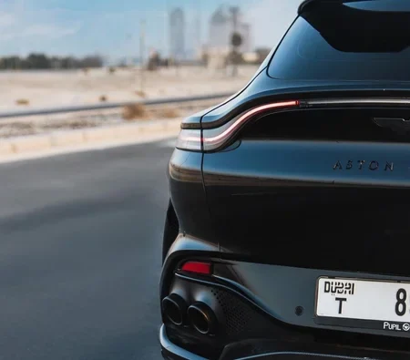 ASTON MARTIN DBX 2023