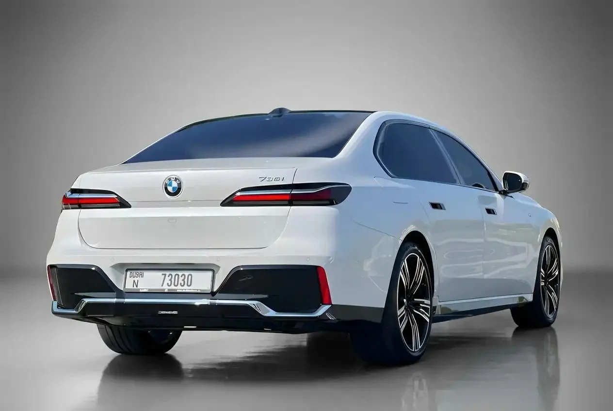 بي أم دبليو 7 SERIES 2025