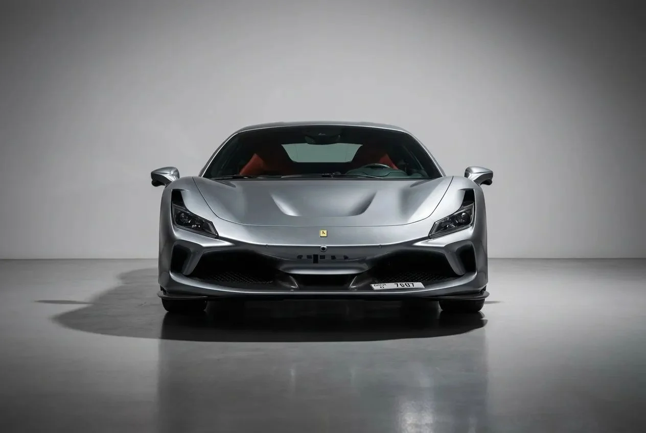 فيراري F8 2023