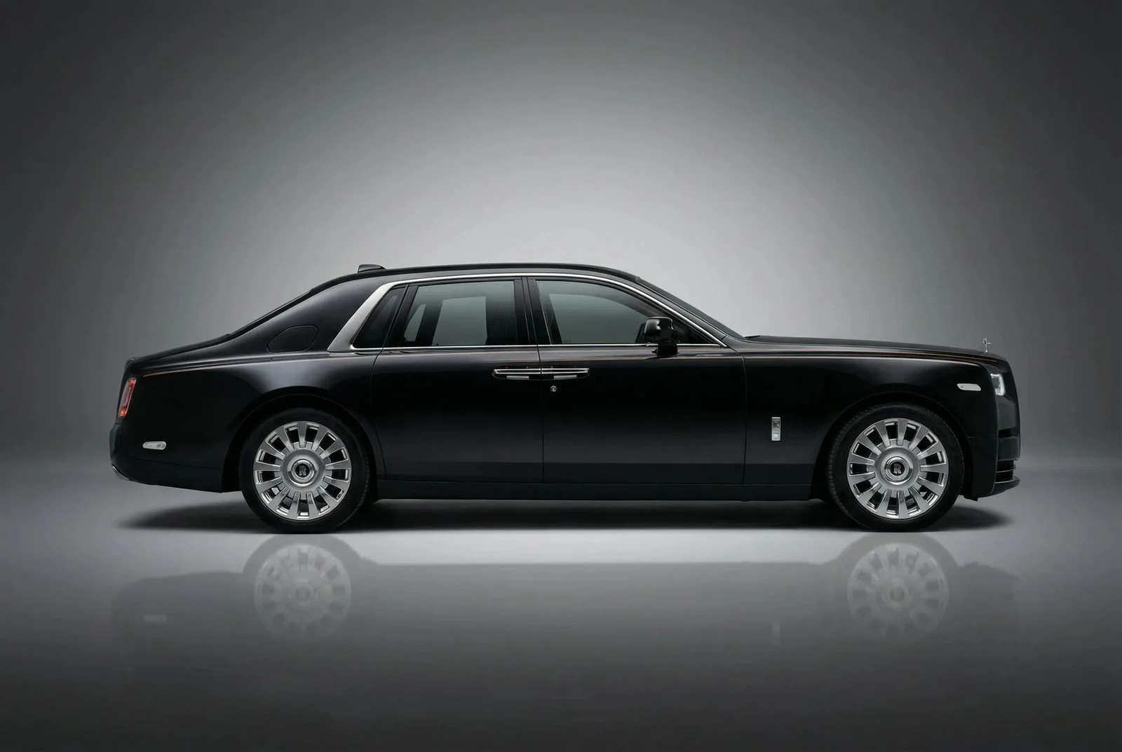 ROLLS ROYCE PHANTOM 2023
