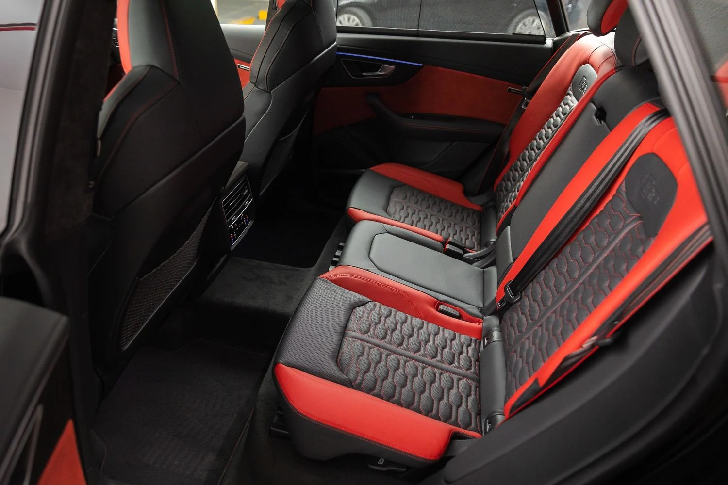 AUDI Q8 2023