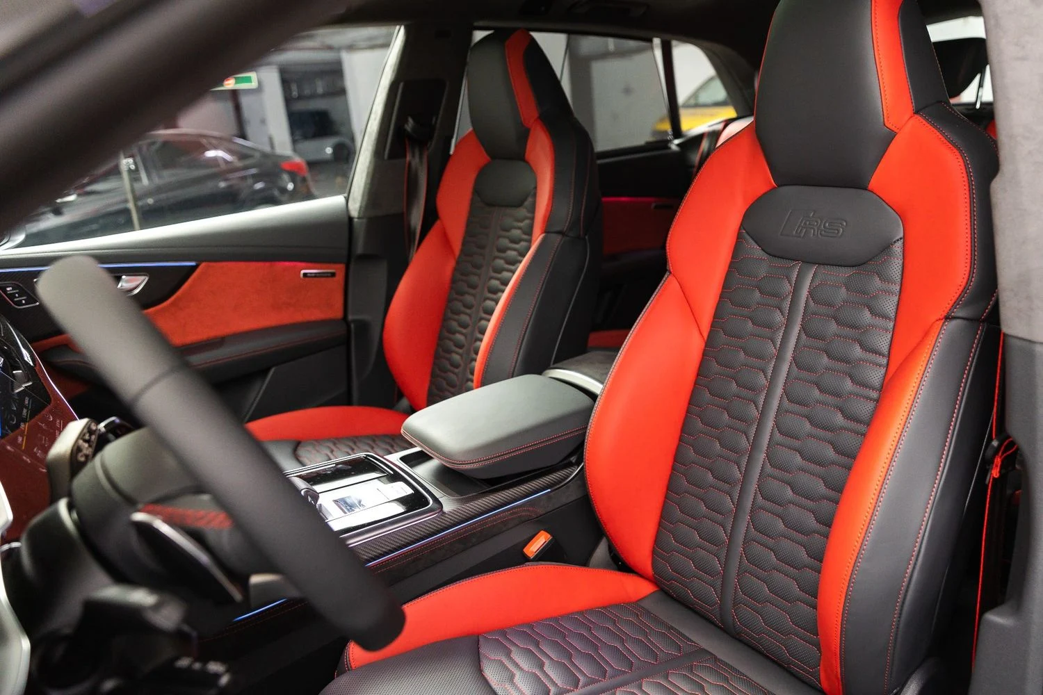 AUDI Q8 2023
