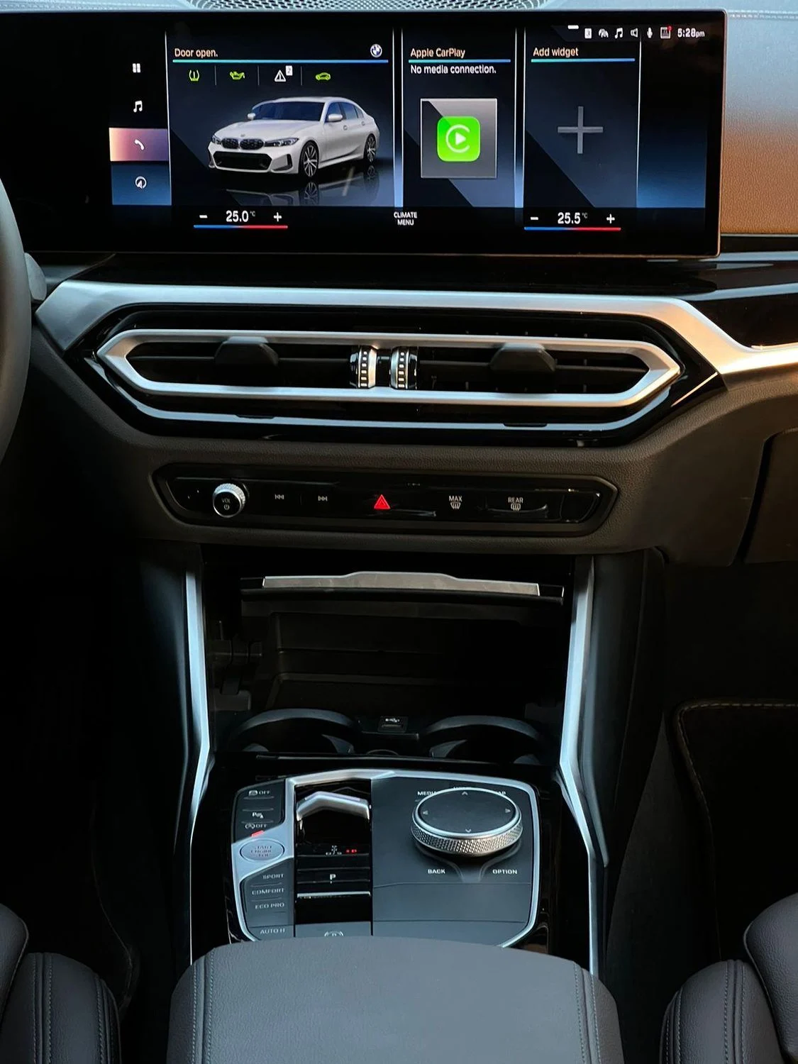 بي أم دبليو 3 SERIES 2024