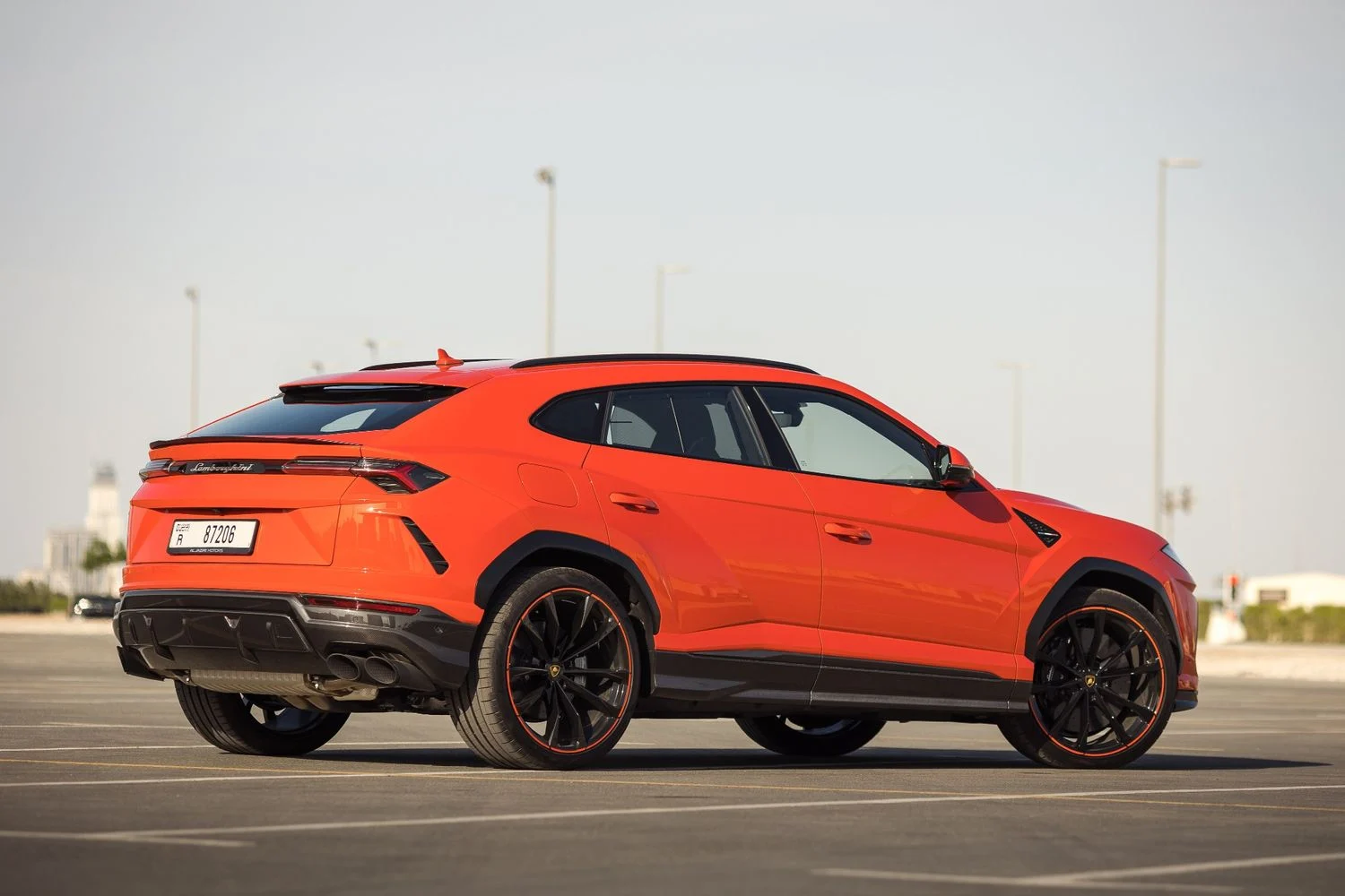 LAMBORGHINI URUS 2023