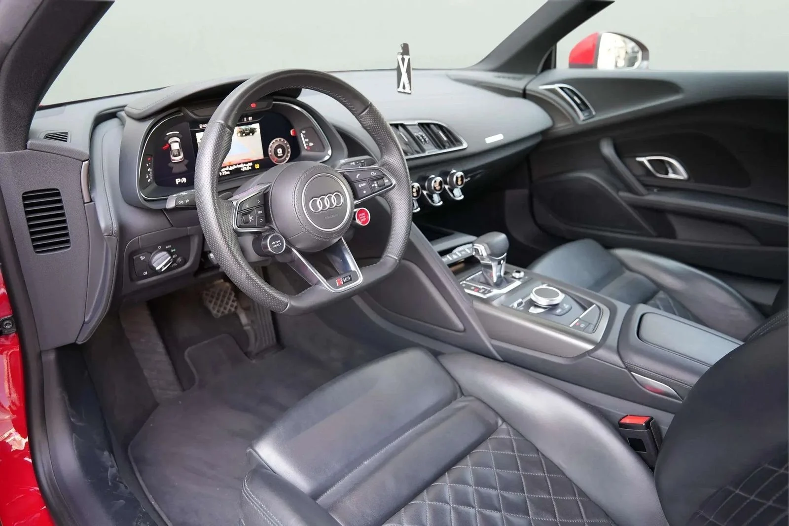 اودي R8 2023