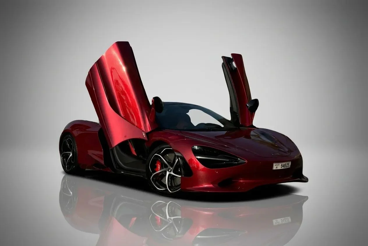 MCLAREN 750S 2025