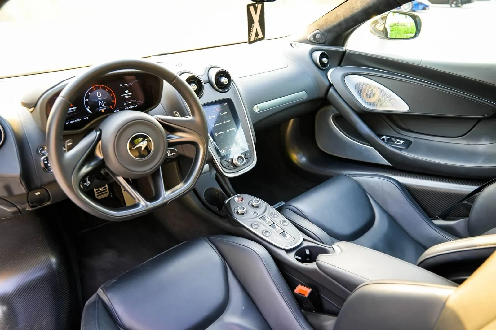 MCLAREN Artura Spider 2024