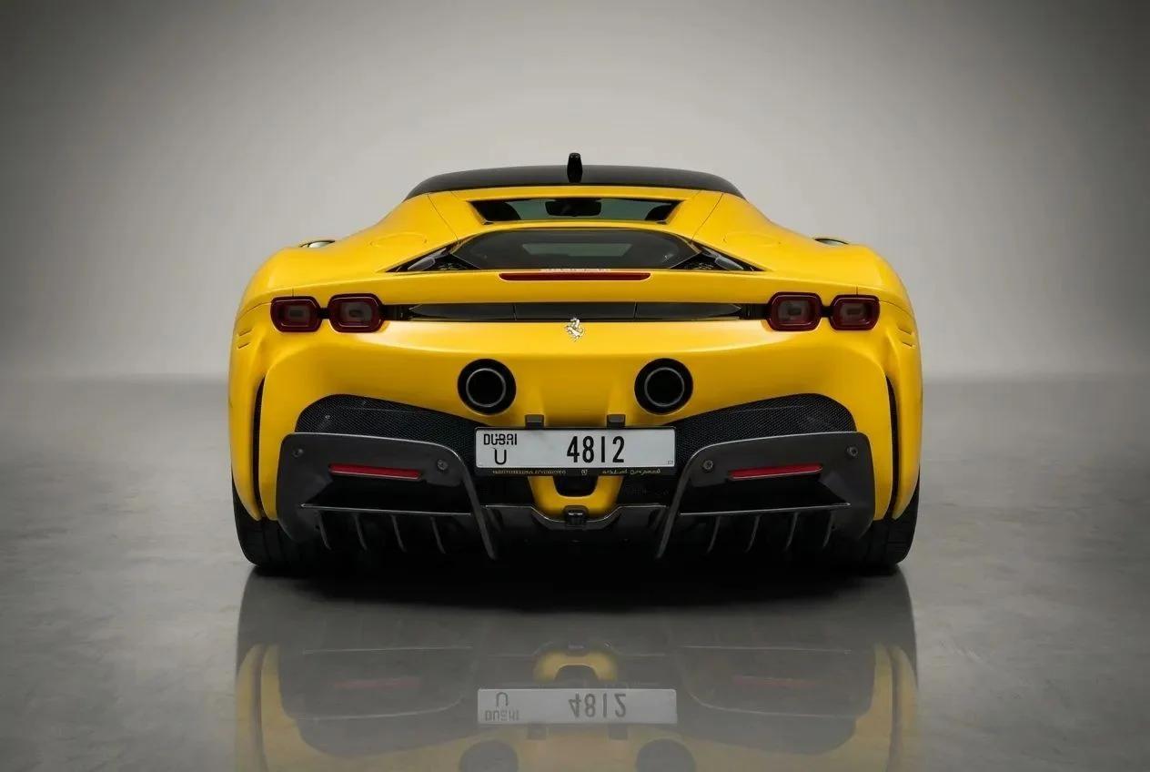 FERRARI SF90 2023