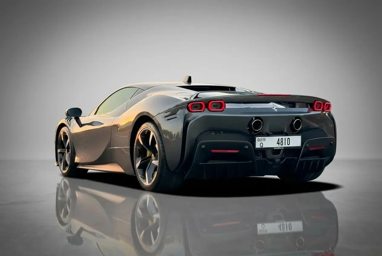 FERRARI SF90 2023