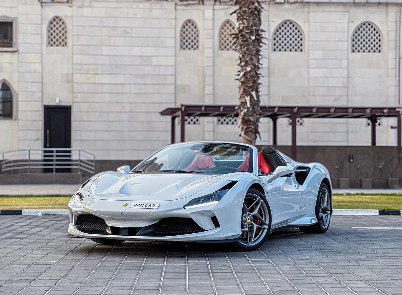 FERRARI F8 2022