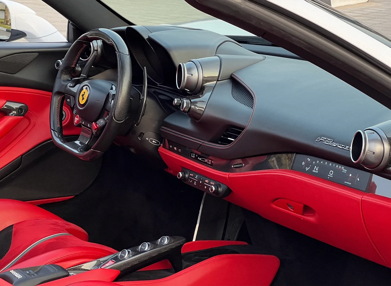 FERRARI F8 2022