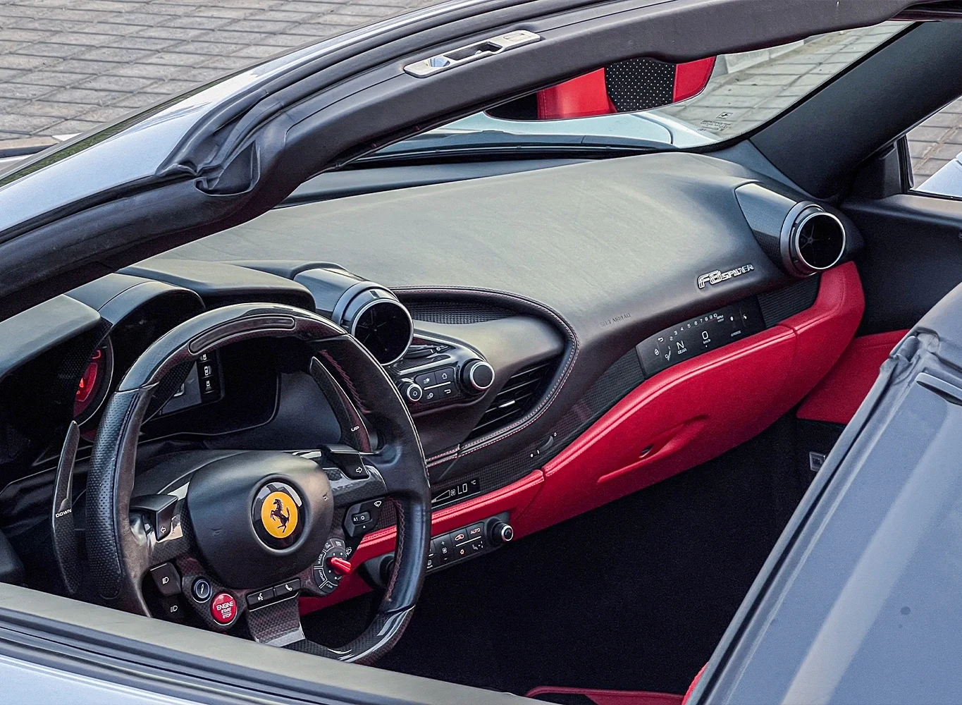 FERRARI F8 2022