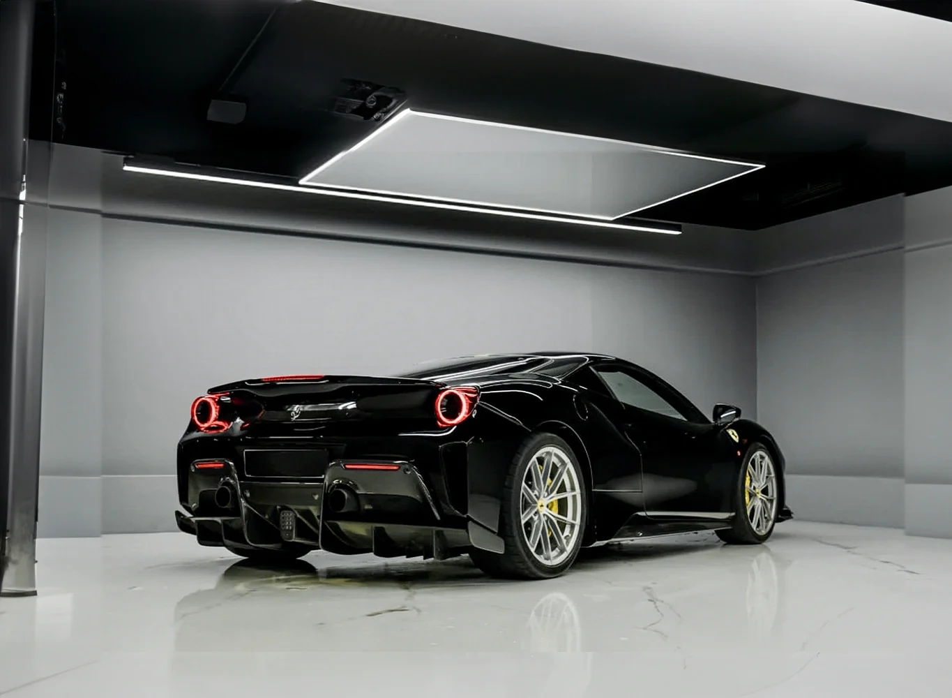 FERRARI 488 2019