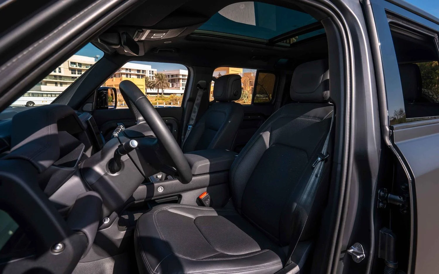 LAND ROVER DEFENDER 2024