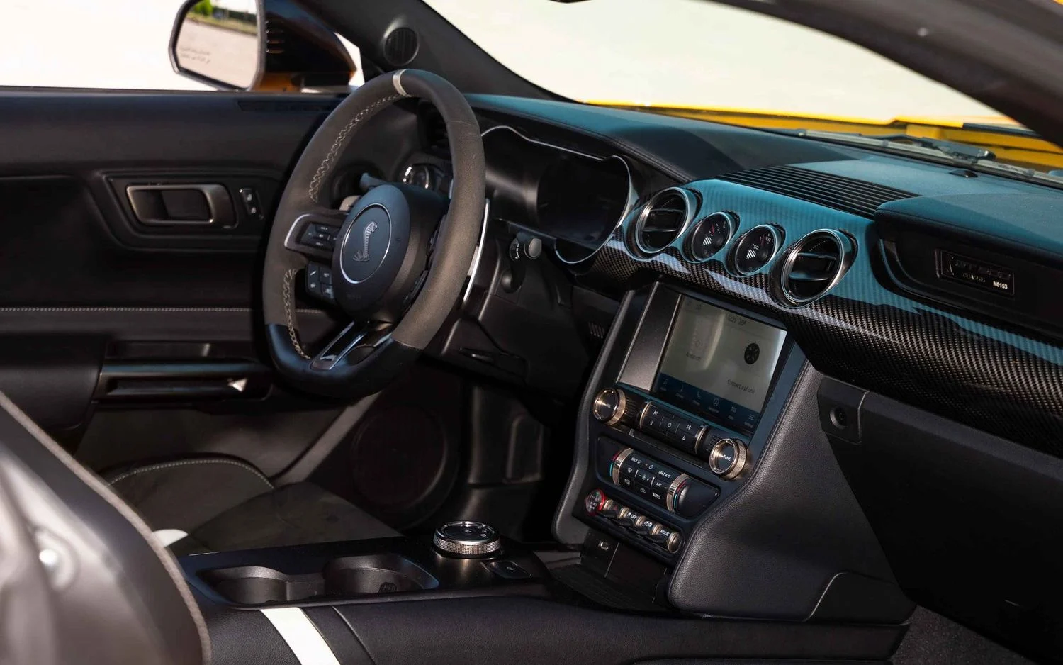 FORD MUSTANG 2023