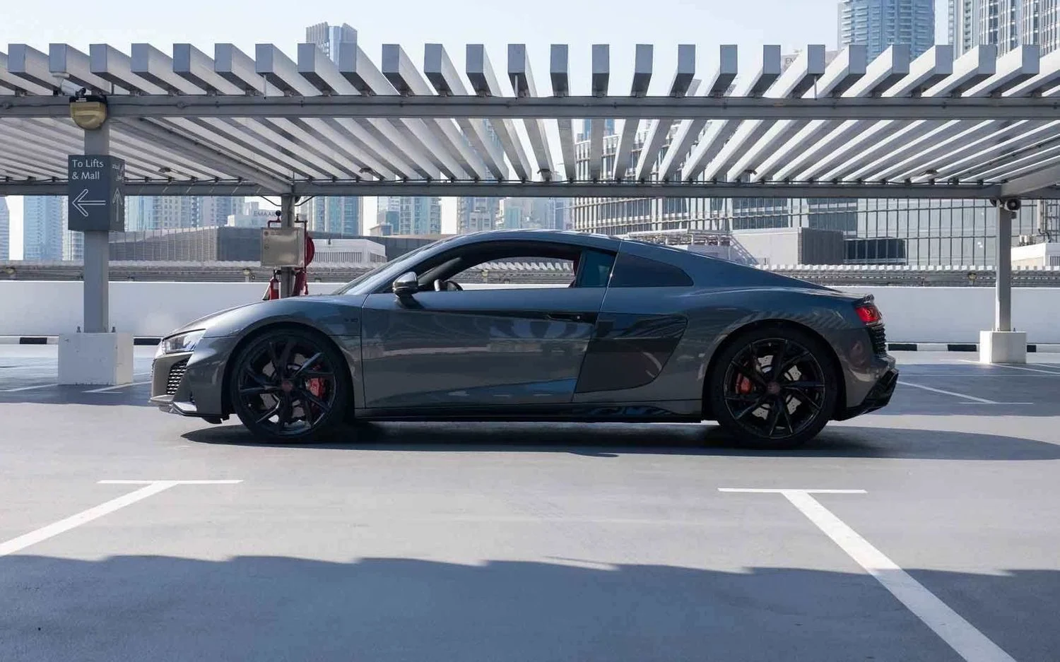 اودي R8 2023