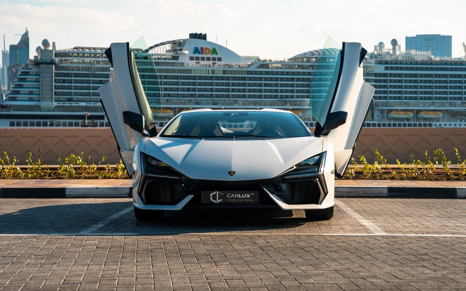 LAMBORGHINI Revuelto 2024