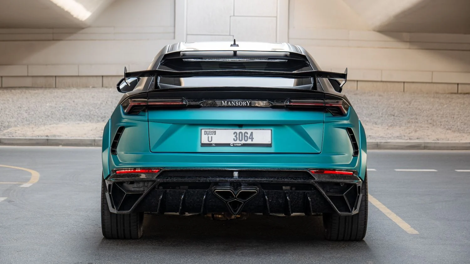 LAMBORGHINI URUS 2023