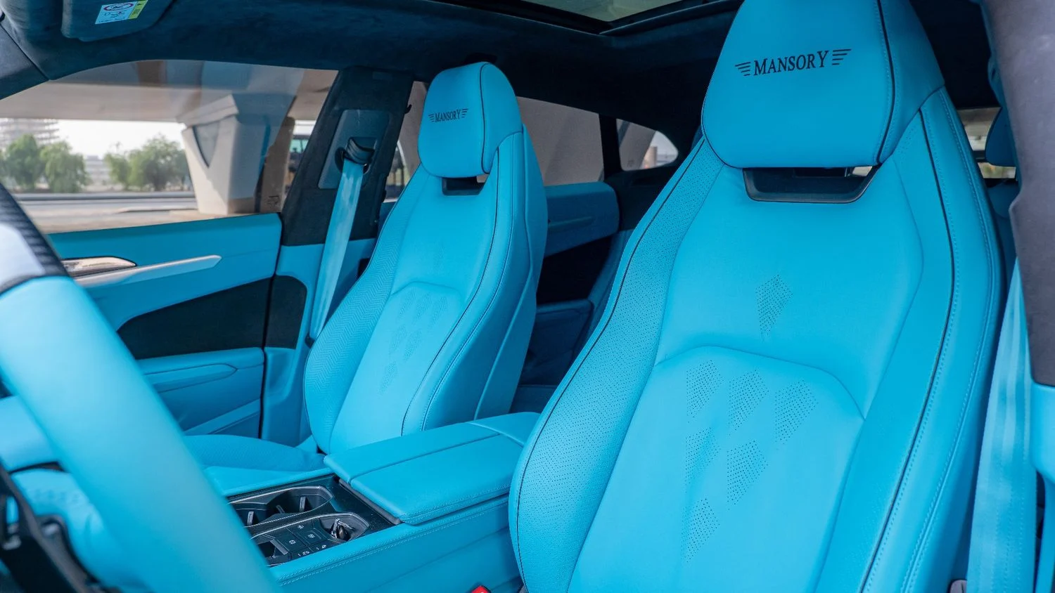 LAMBORGHINI URUS 2023