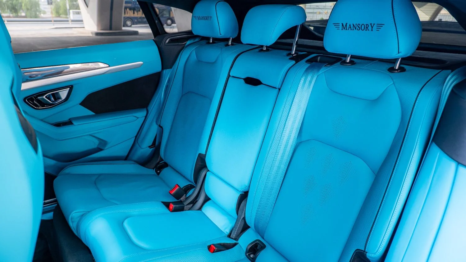 LAMBORGHINI URUS 2023