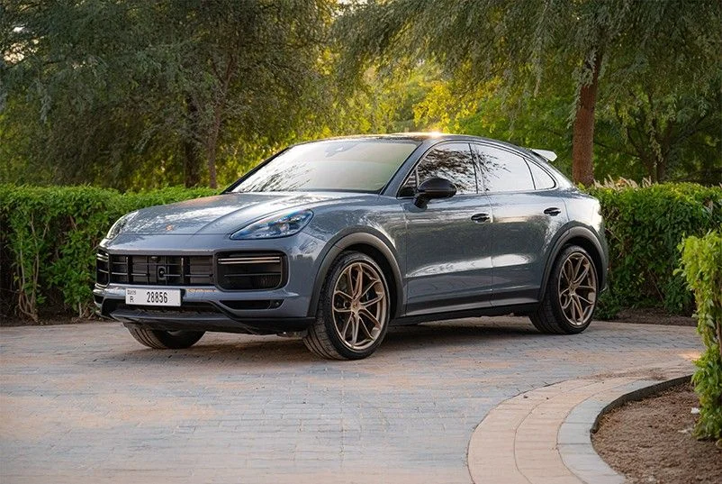 PORSCHE CAYENNE 2025
