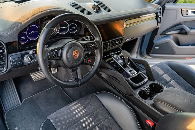 PORSCHE CAYENNE 2025