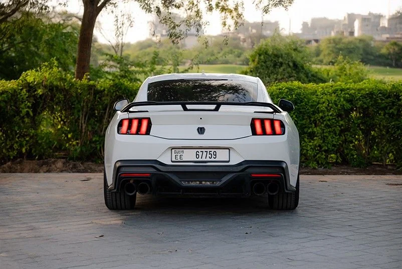 FORD MUSTANG 2025