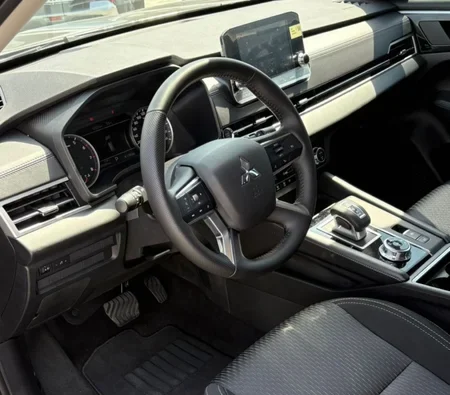 MITSUBISHI OUTLANDER 2025