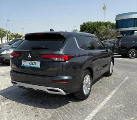 MITSUBISHI OUTLANDER 2025