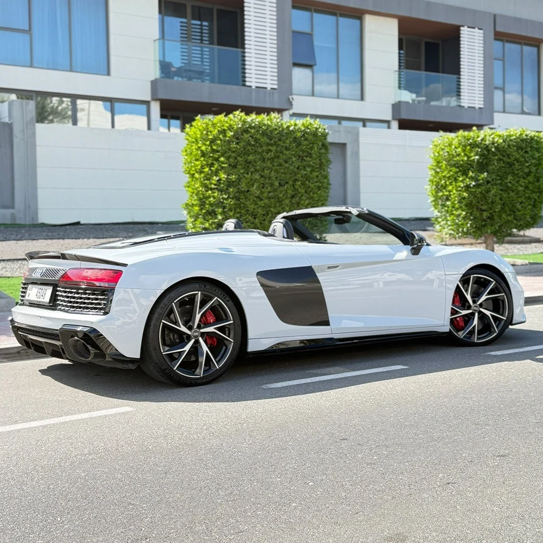 اودي R8 2024