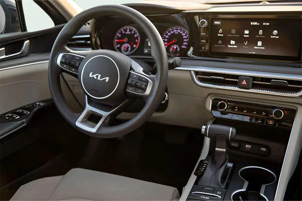 KIA K5 2023