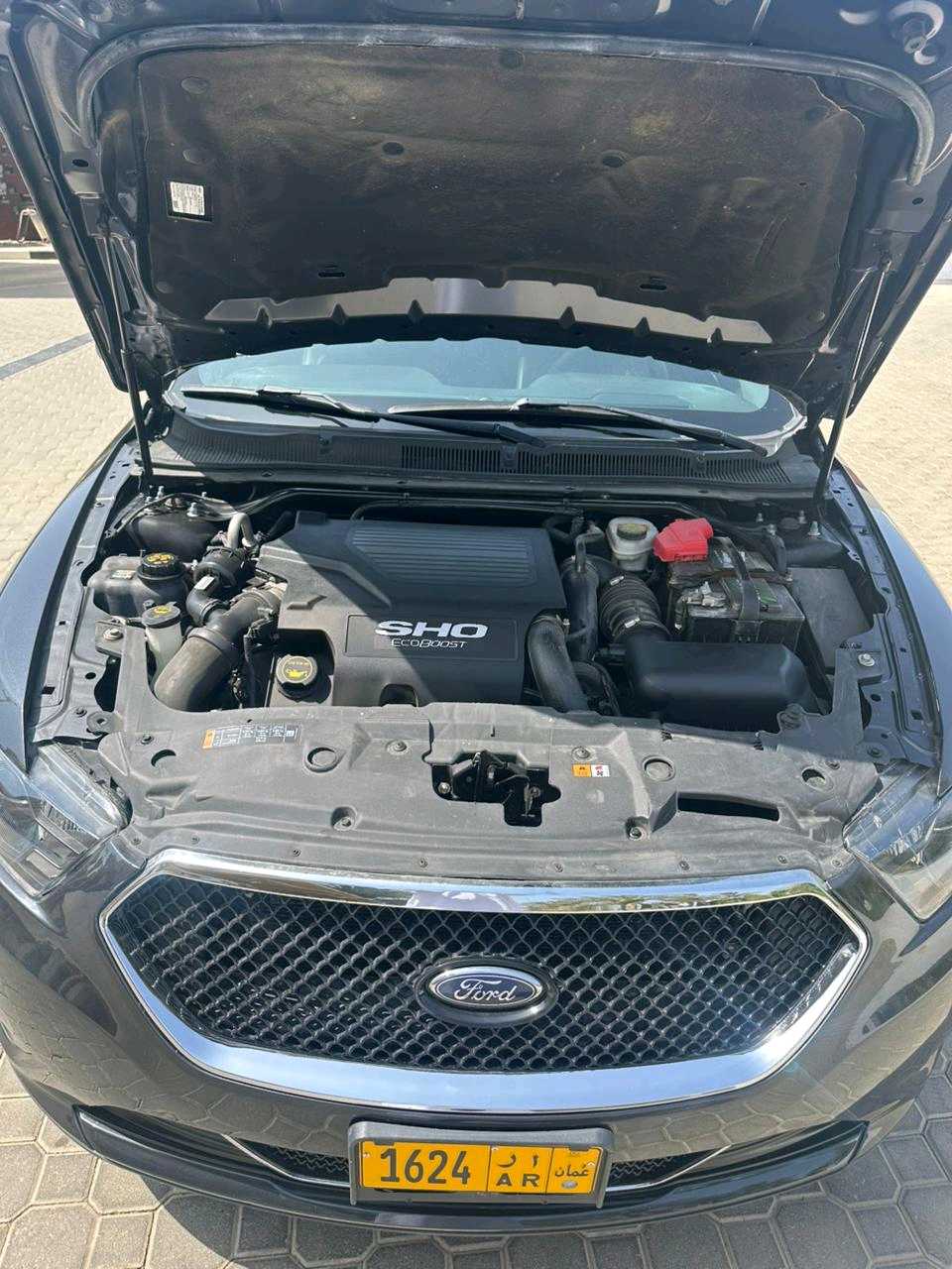 Car Image 2017 FORD TAURUS 