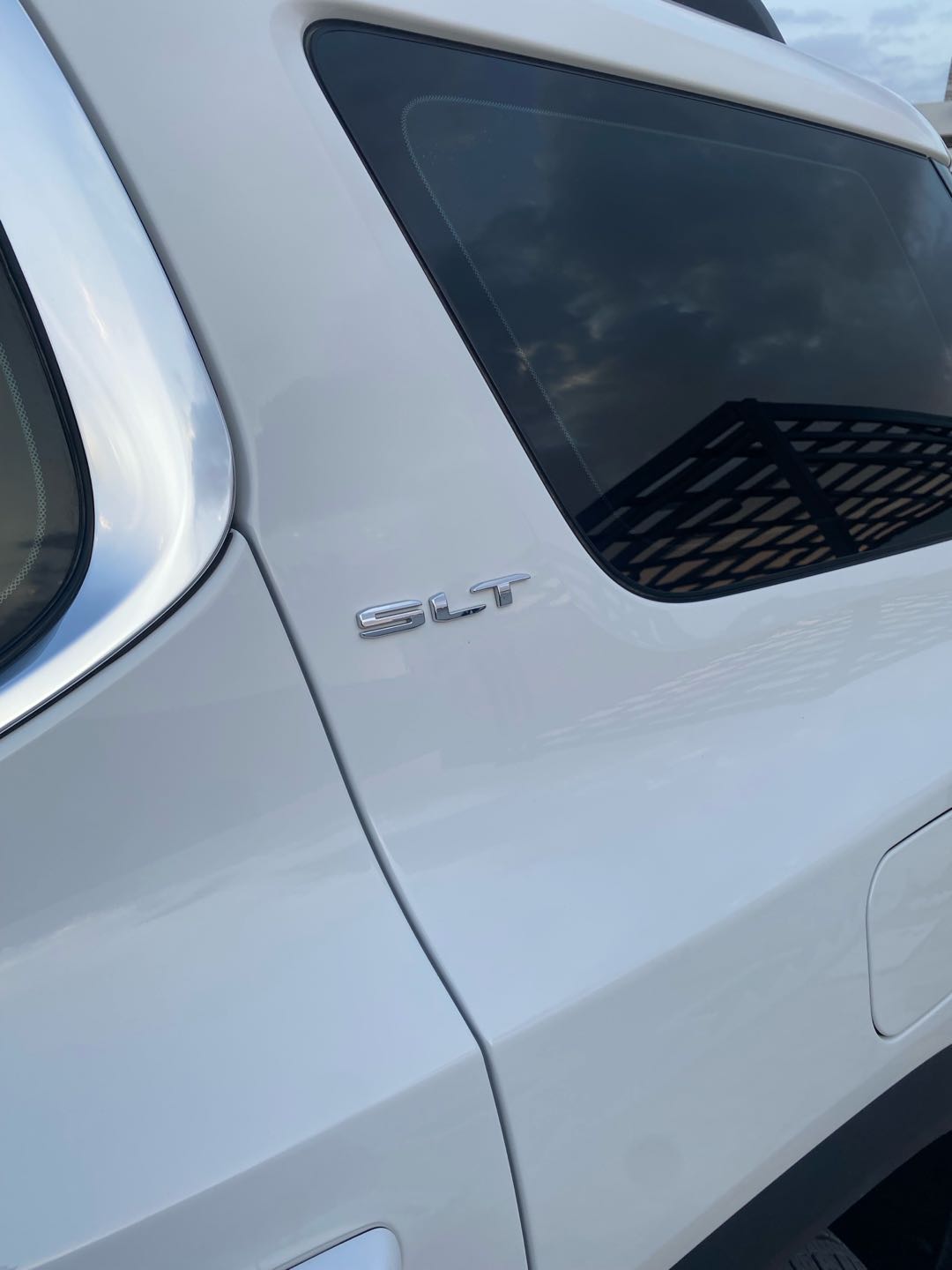 Car Image 2022 GMC ACADIA 