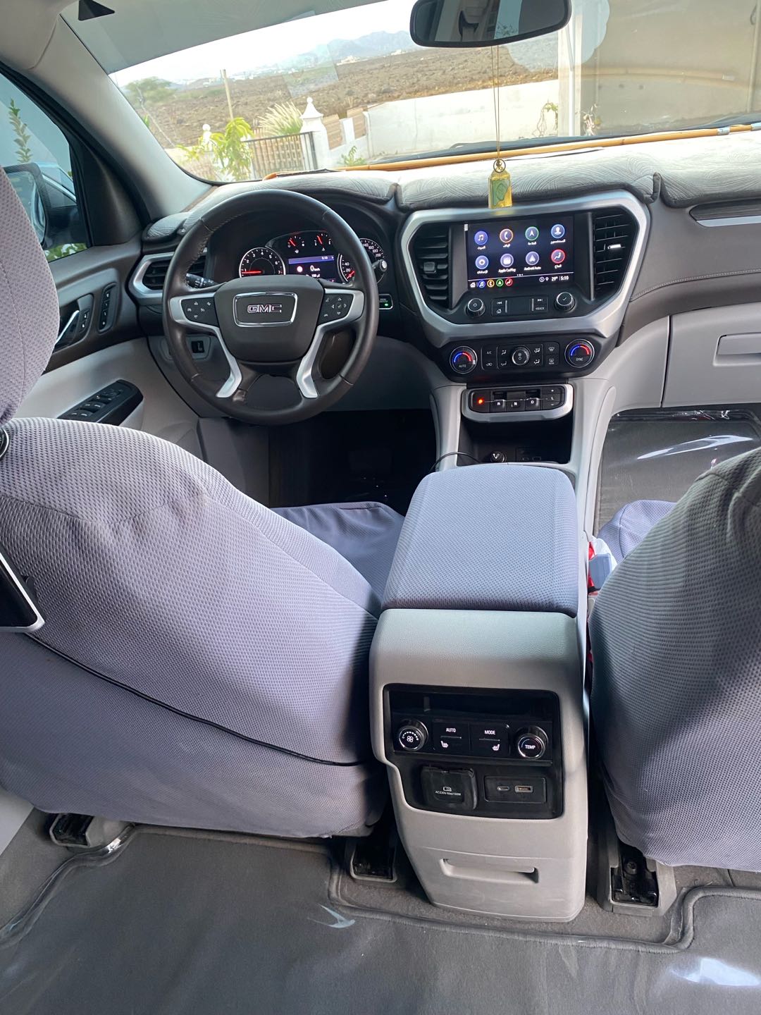 Car Image 2022 GMC ACADIA 
