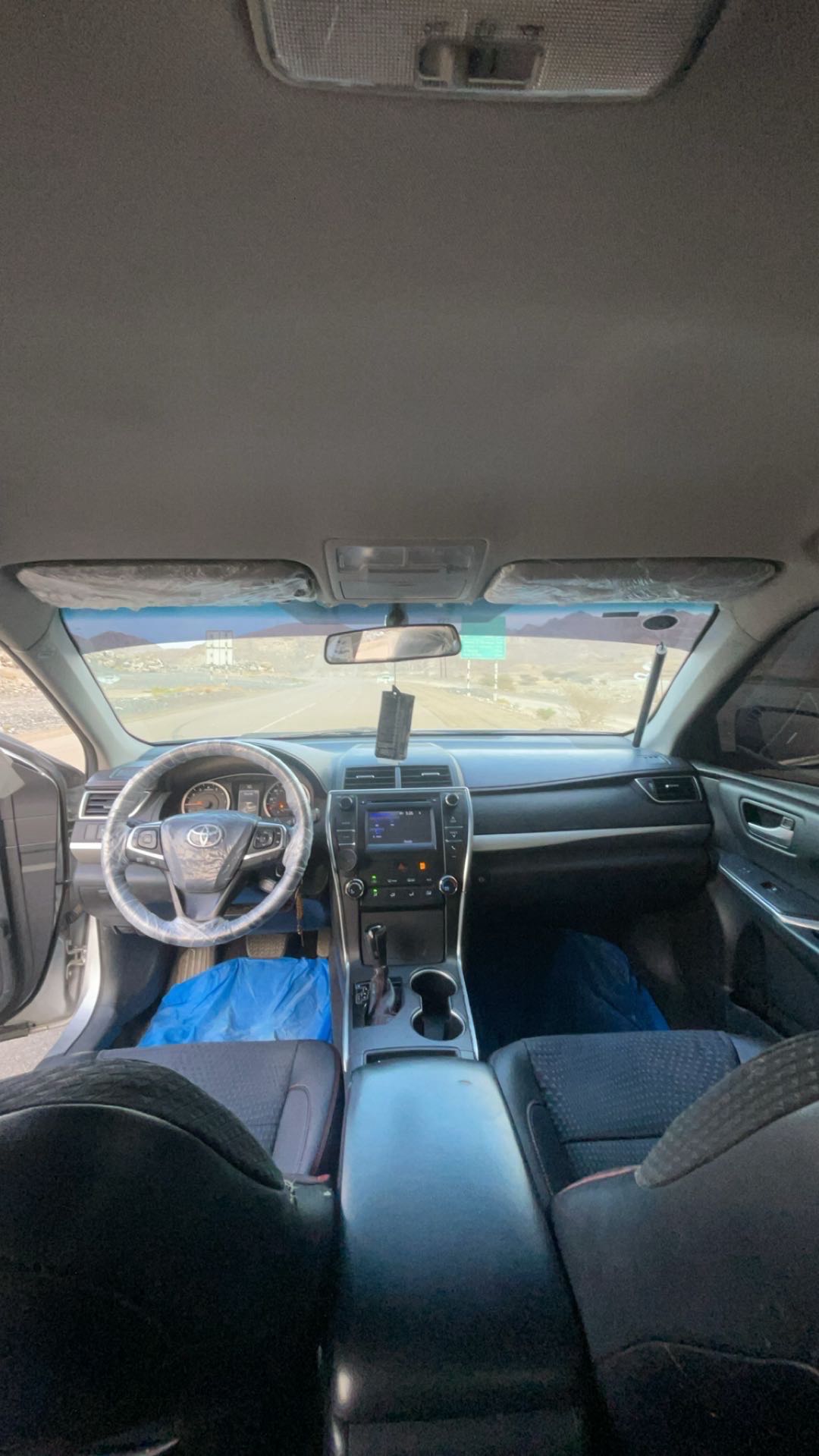 Car Image 2016 TOYOTA CAMRY SE