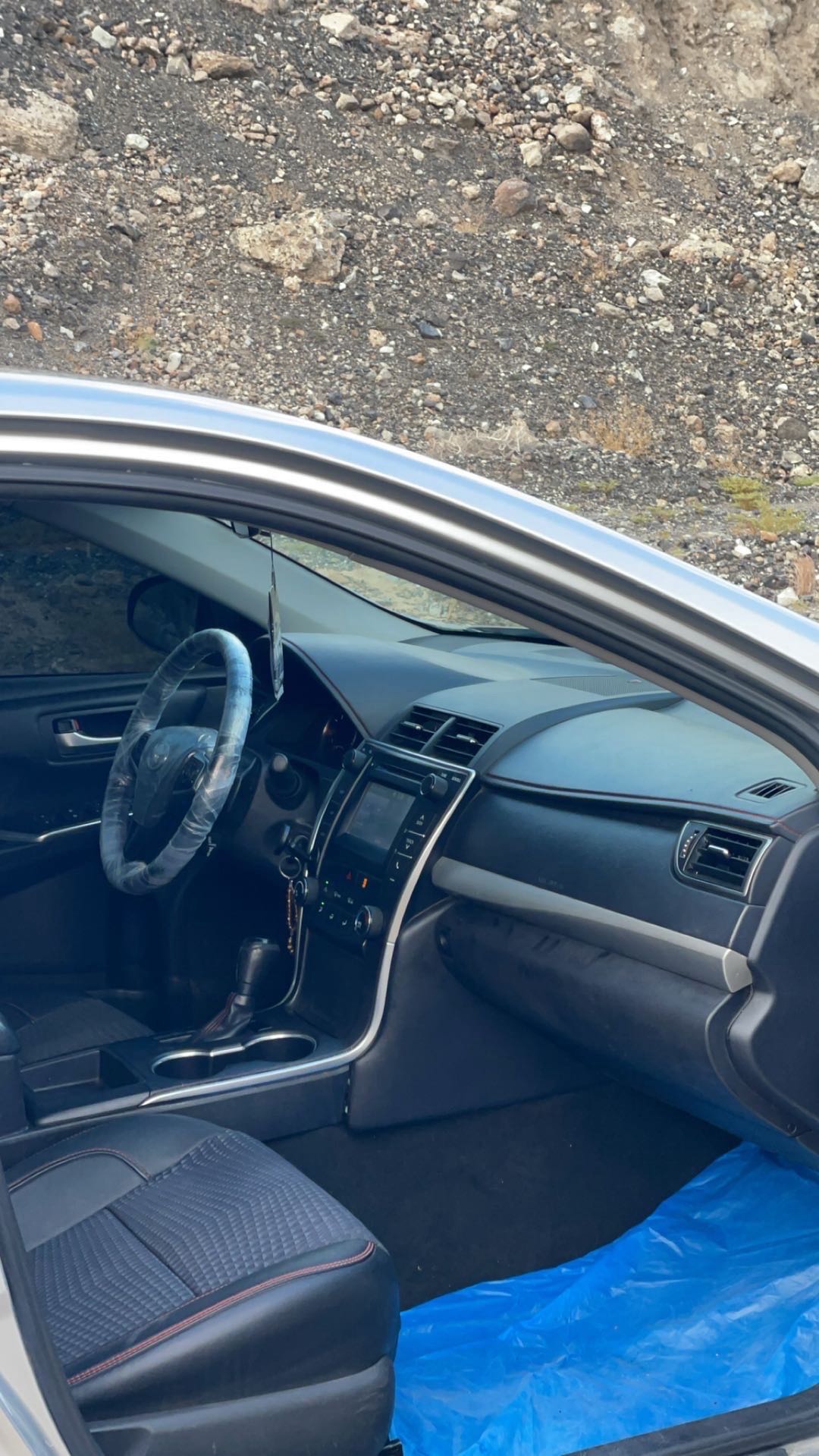 Car Image 2016 TOYOTA CAMRY SE