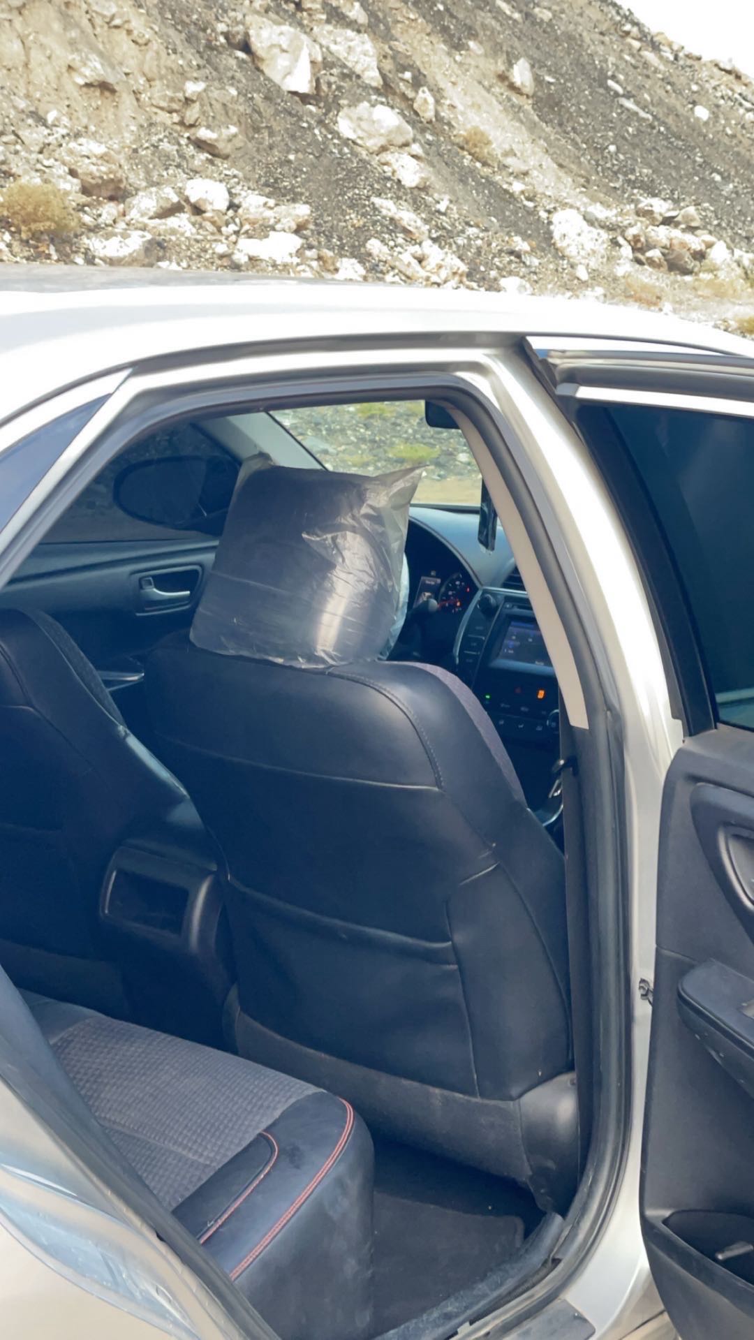 Car Image 2016 TOYOTA CAMRY SE