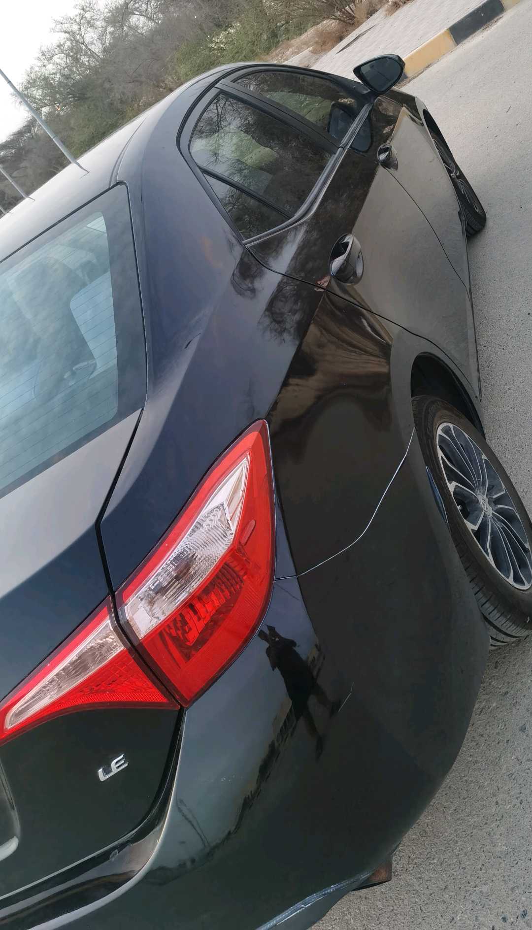Car Image 2017 TOYOTA COROLLA LE