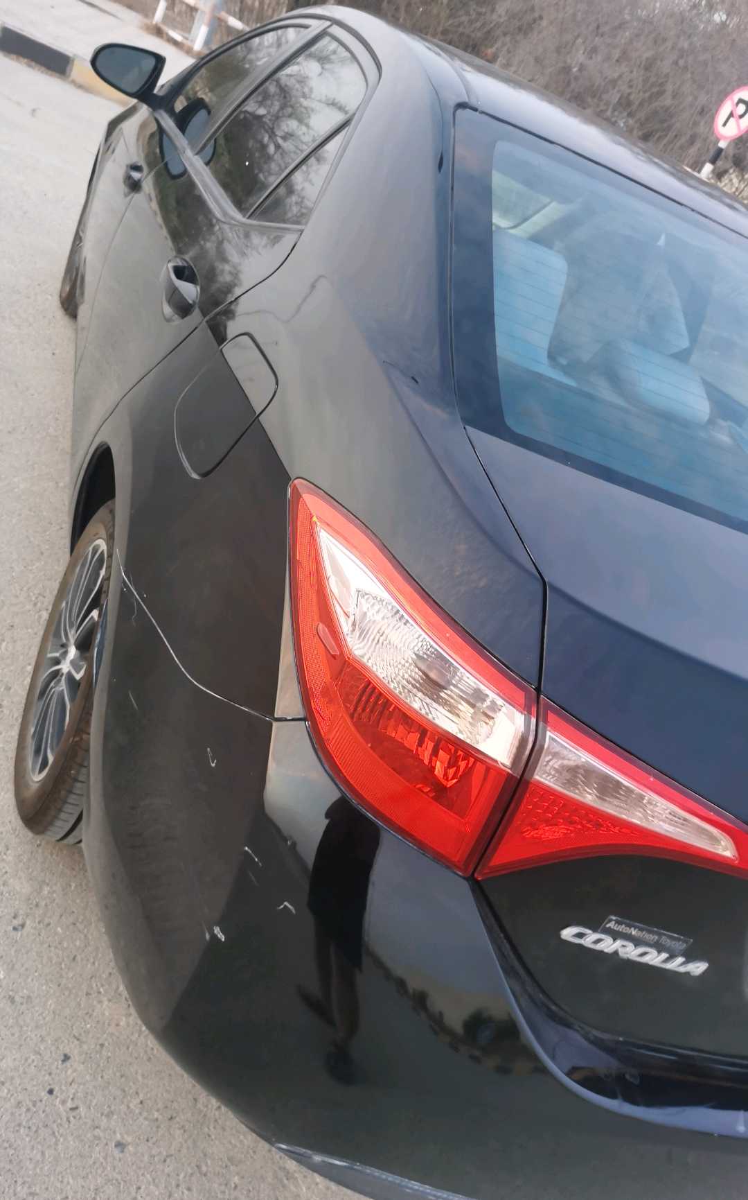 Car Image 2017 TOYOTA COROLLA LE