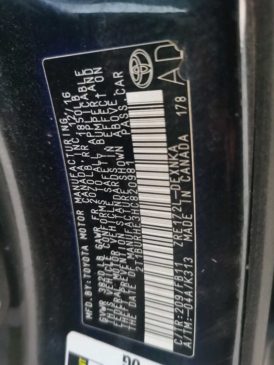 Car Image 2017 TOYOTA COROLLA LE