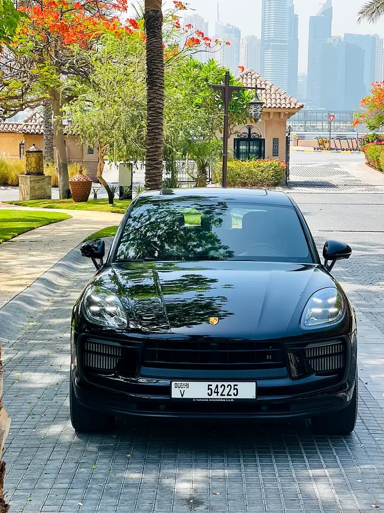 بورش ماكان 2023